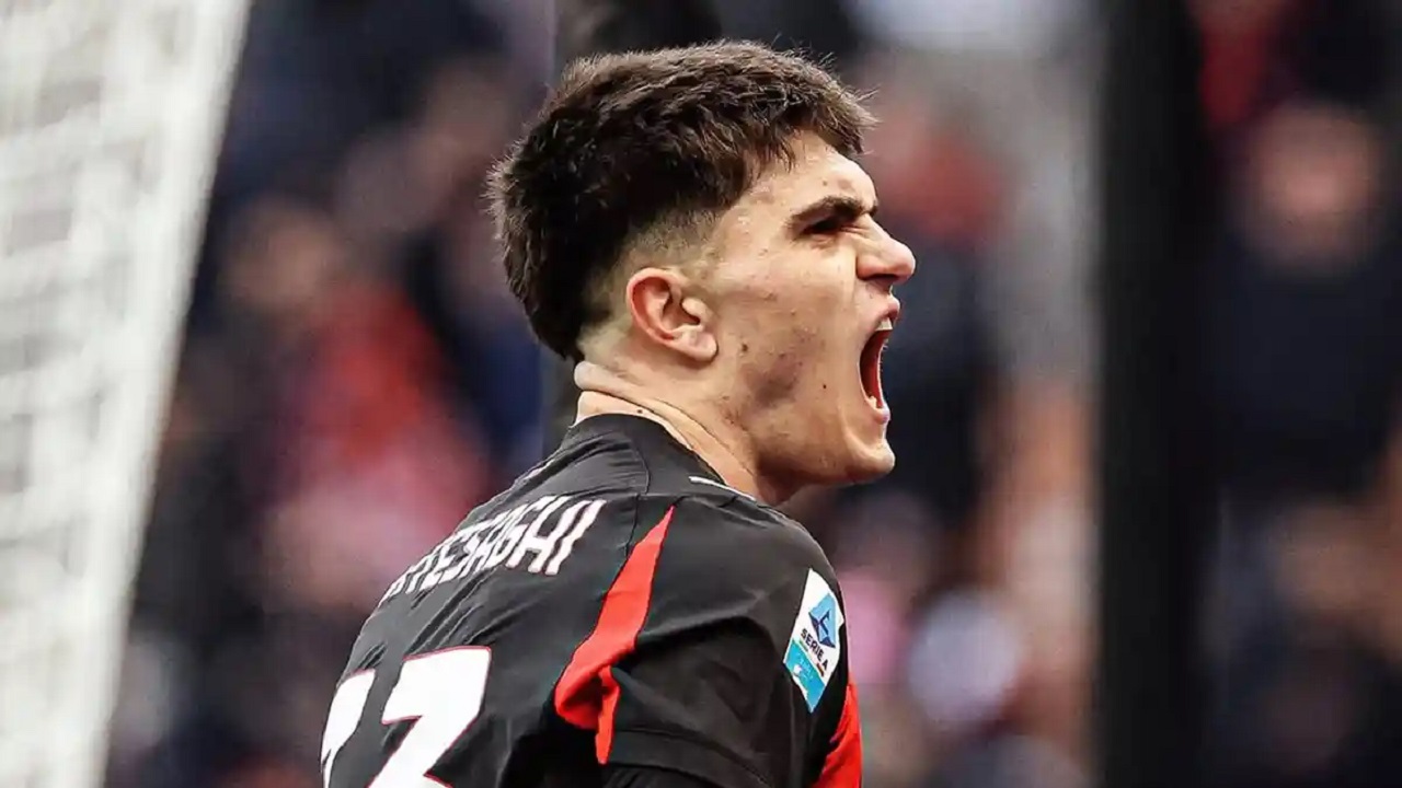 Berharap Dipanggil Timnas Italia, Davide Bartesaghi Fokus Dulu ke Milan