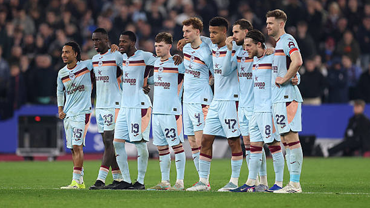 Brentford Sudah Maksimal, Keith Andrews Akui Adu Penalti Butuh Keberuntungan