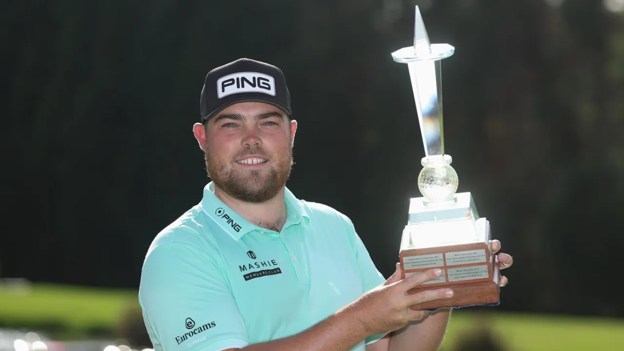 Dan Bradbury Gagalkan Peluang Rekor Casey Jarvis di Joburg Open