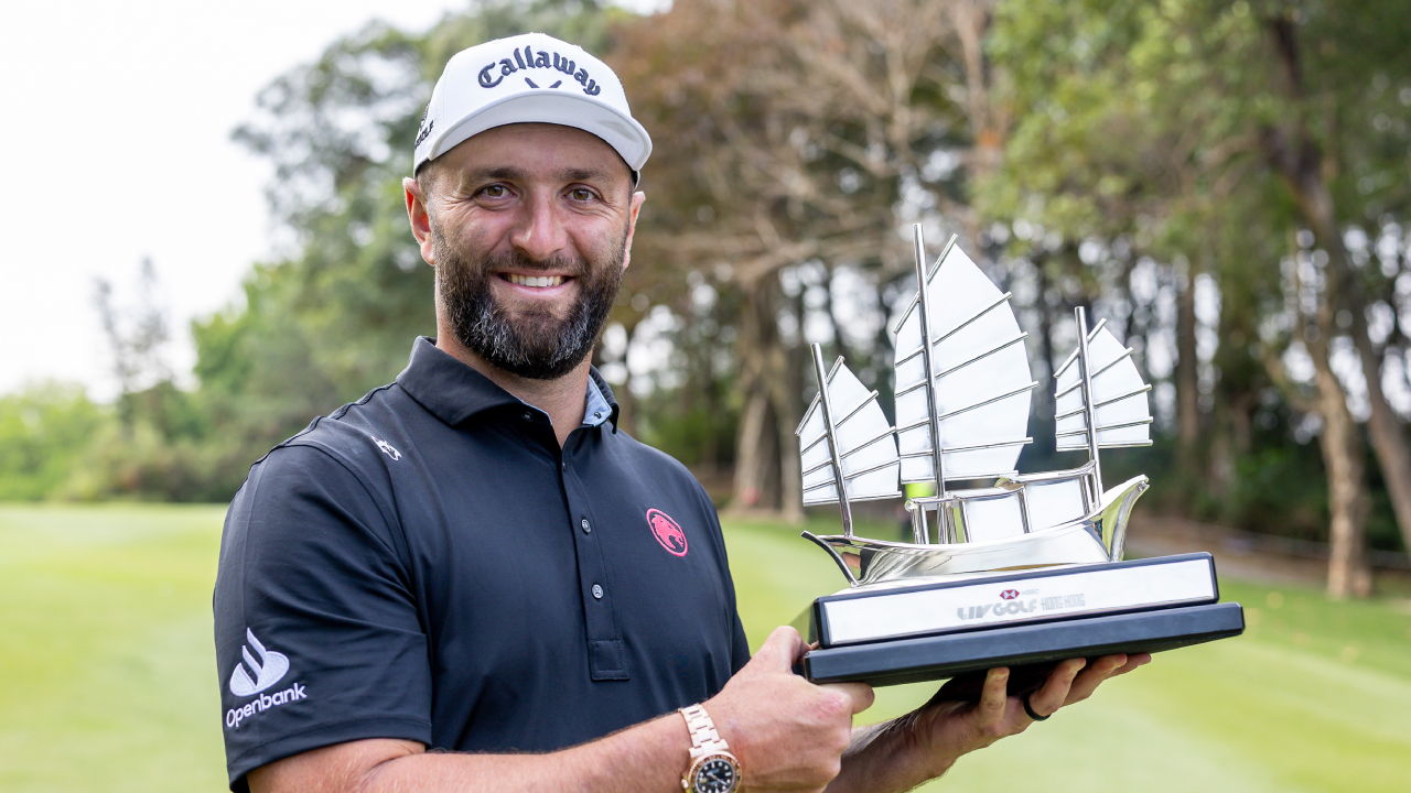 Jon Rahm Sabet Gelar LIV Golf Hong Kong Usai Penantian Panjang Sejak 2024
