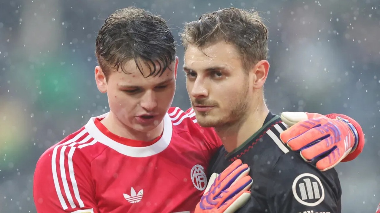 Josip Stanisic Dukung Jonas Urbig Jadi Penerus Manuel Neuer di Bayern