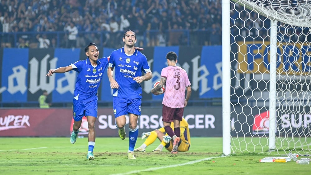 Kemenangan Meyakinkan Persib atas Persik Sebagai Persiapan Tangguh Menantang Borneo FC