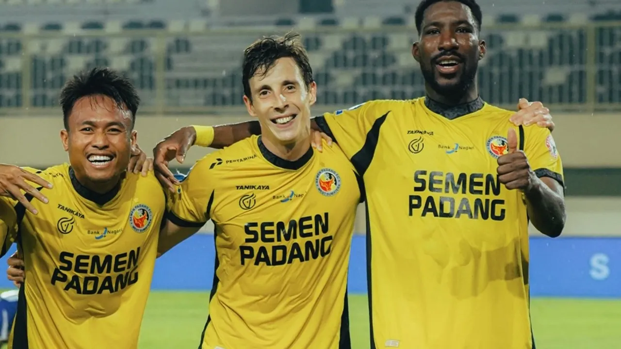 Menang Di Kandang PSBS Biak, Semen Padang FC Langsung Diguyur Bonus