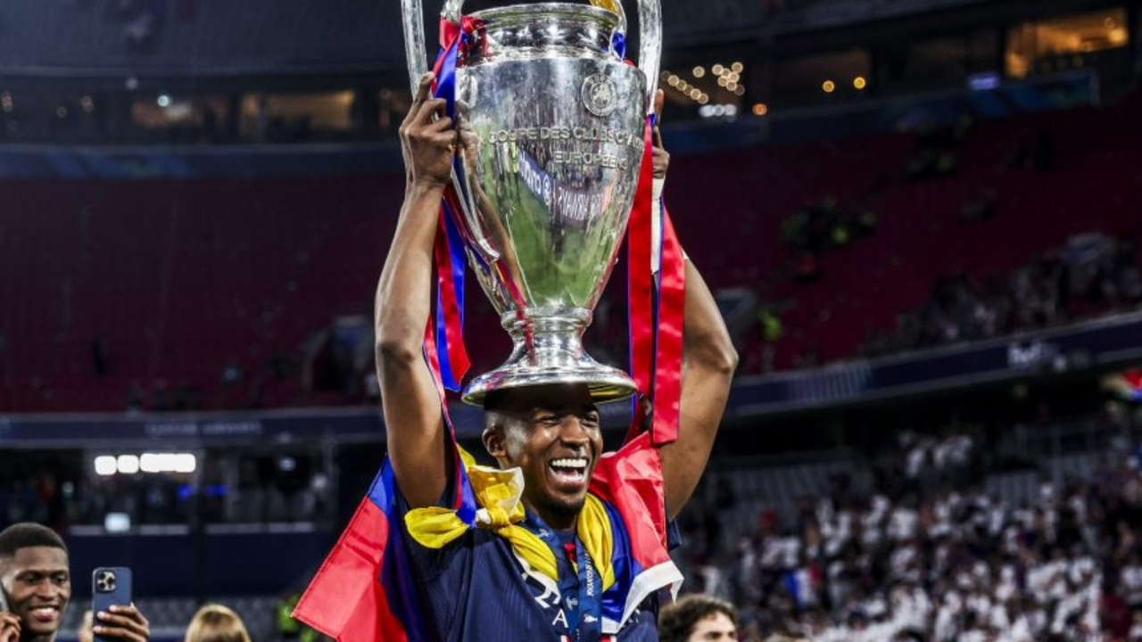 Willian Pacho Bercerita Dampak Jadi Pemain Ekuador Pertama yang Juarai UCL