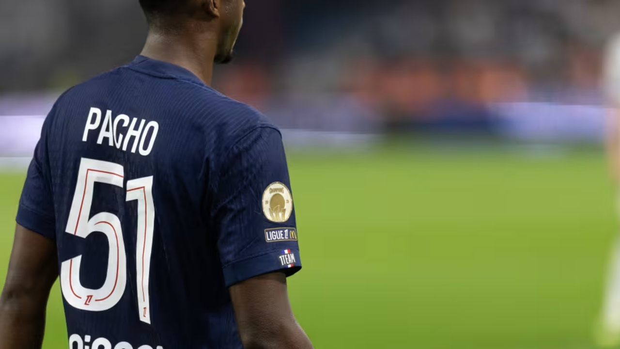 Willian Pacho Ungkap Fakta Di Balik Nomor Punggung 51 yang Dikenakannya