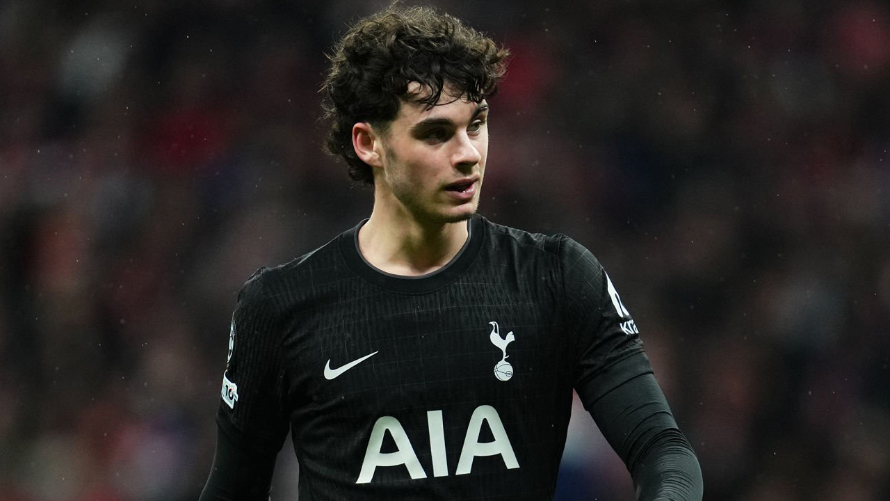 Archie Gray Minta Tottenham Bangkit Usai Dibantai Atletico 5-2