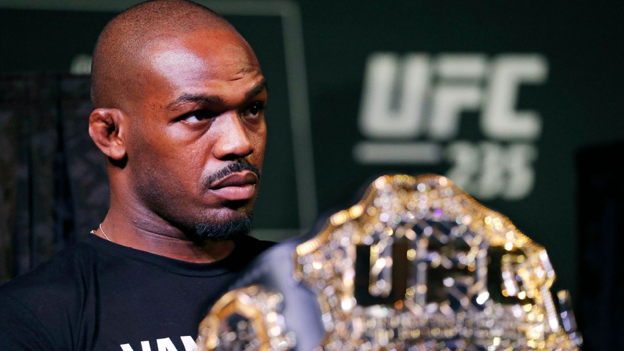 Jon Jones Isyaratkan Keluar dari UFC, Kritik Tawaran Laga Gedung Putih