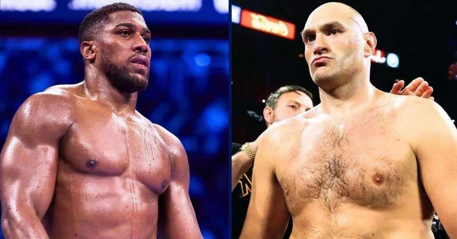 Tyson Fury Buka Peluang Duel Lawan Anthony Joshua - sumber: (secondsout)