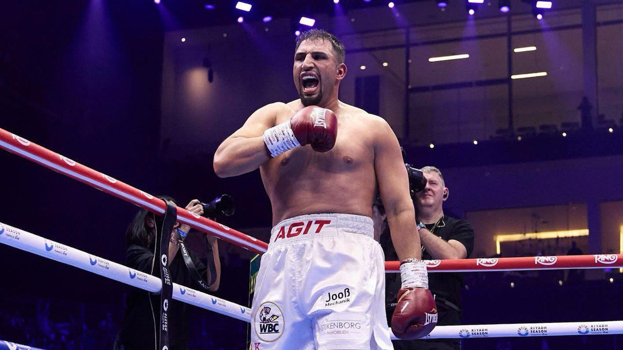 Agit Kabayel Protes Usyk, Merasa Diabaikan dalam Perebutan Gelar