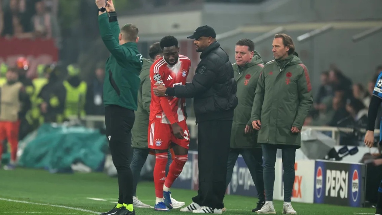 Bayern Munich Umumkan Alphonso Davies Alami Cedera Hamstring