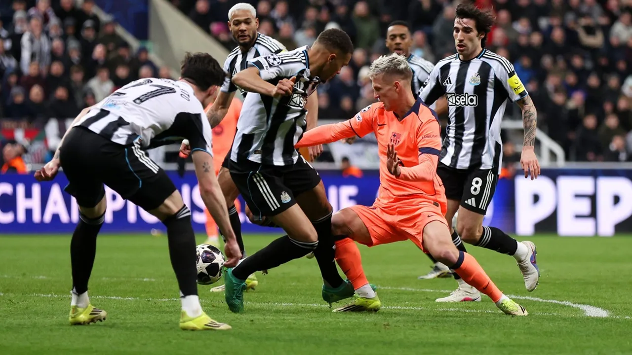 Dani Olmo Jadi Malaikat Pelindung Barcelona di UCL