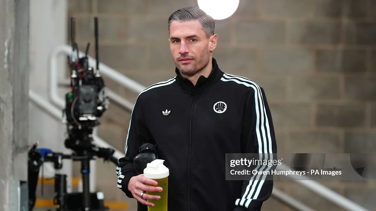 Fabian Schar belum pasti bertahan di Newcastle United