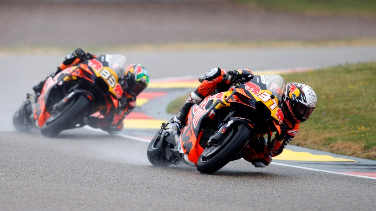 KTM Korbankan Top Speed demi Performa Motor Brad Binder dan Pedro Acosta
