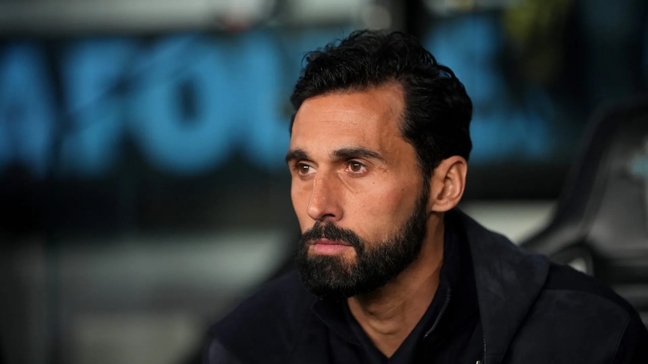 Alvaro Arbeloa Berencana Lakukan Rotasi Pemain Lawan Elche