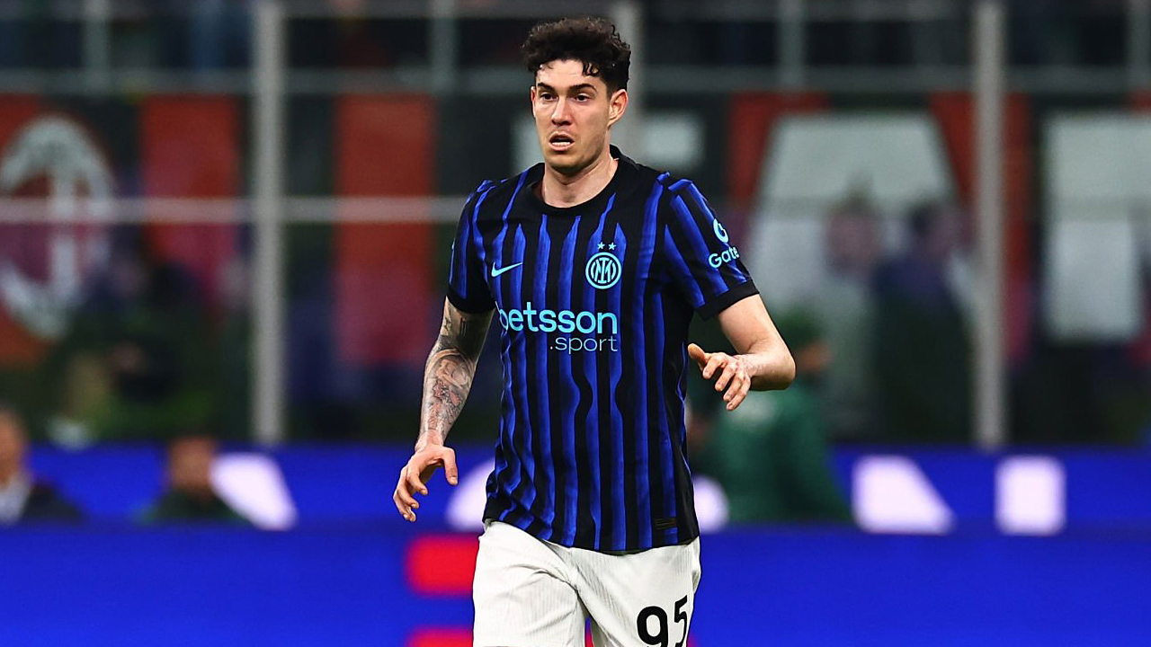 Barcelona Incar Alessandro Bastoni, Liverpool Ikut Masuk Persaingan