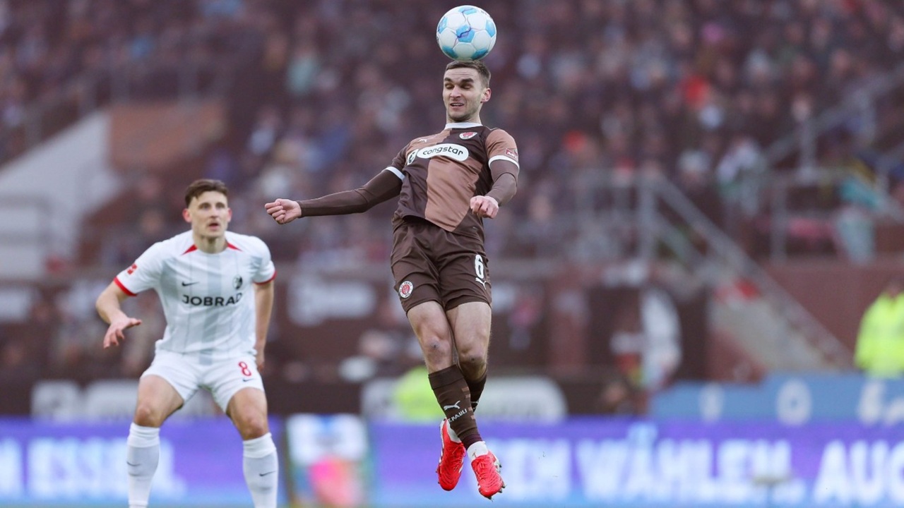 FC St. Pauli Dipastikan Kehilangan James Sands Sampai Akhir Musim 2025/26