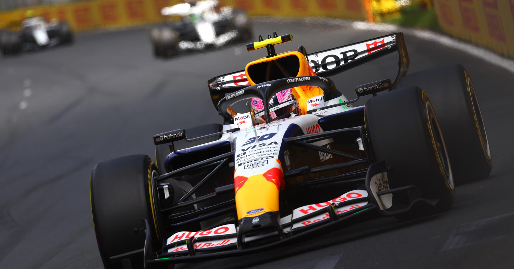 Liam Lawson Nyaris Tabrakan di Awal Balapan F1 Australia