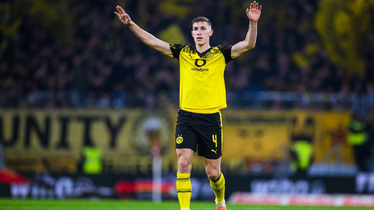 Petinggi Dortmund Masih Optimis Bisa Perpanjang Kontrak Nico Schlotterbeck
