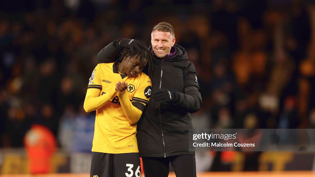 Rob Edwards Bela Mateus Mane Meski Dinilai Mulai Kelelahan