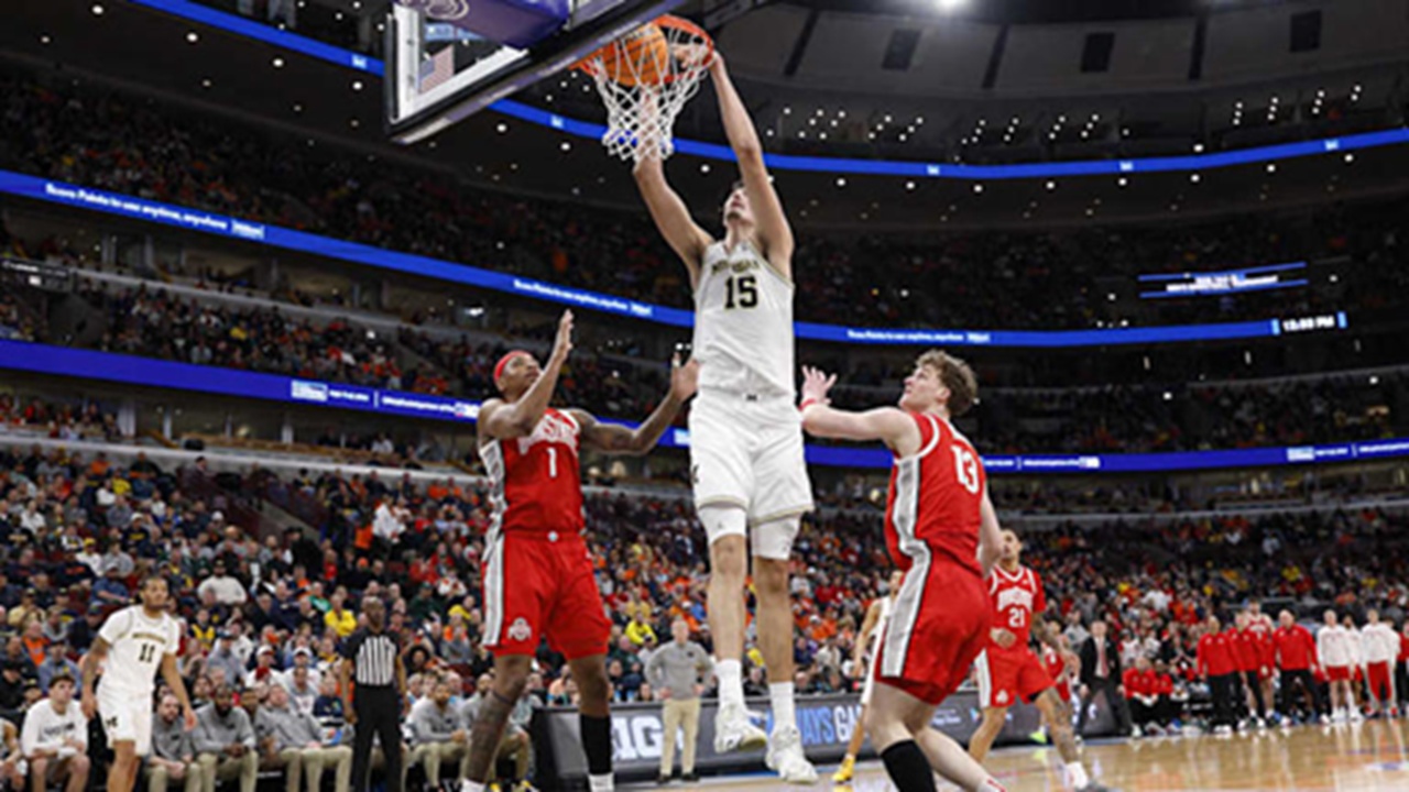 Aday Mara Antarkan Michigan ke Semifinal Big Ten NCAA