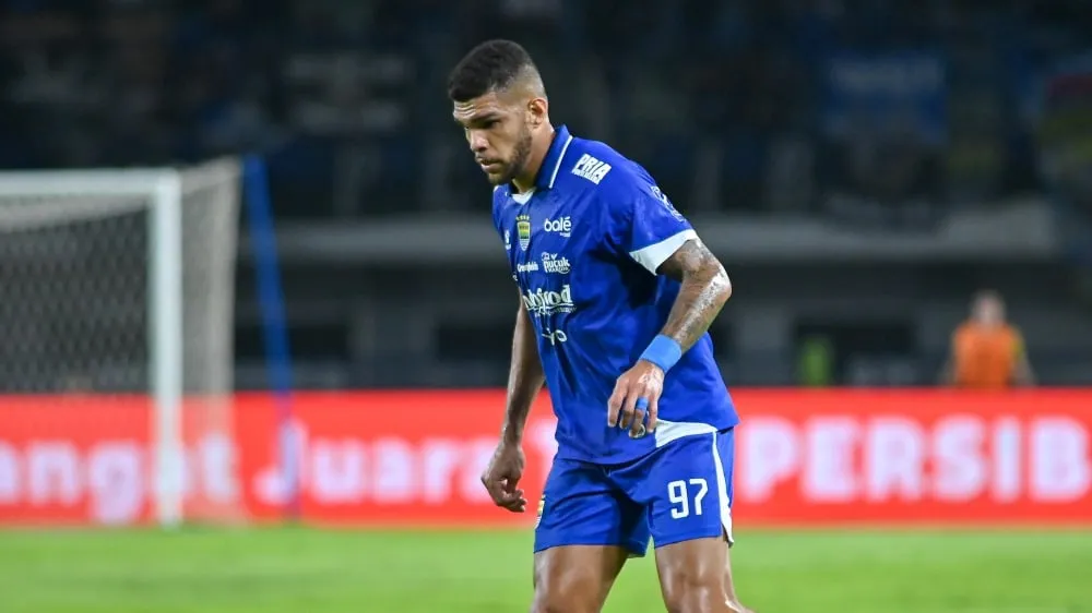 Berguinho Cetak Rekor Assist Tertinggi di Persib - sumber: (ileagueid)