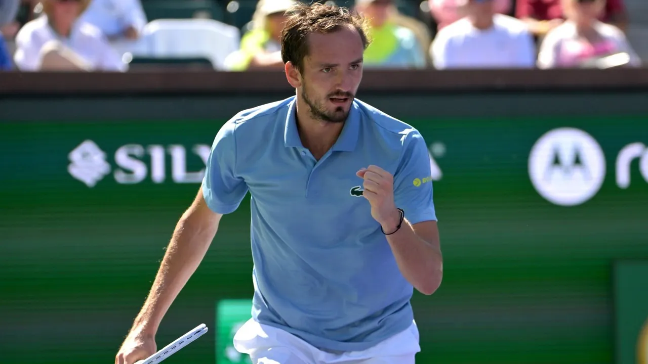 Daniil Medvedev Sesumbar, Ia Berpeluang Besar Hadapi Carlos Alcaraz