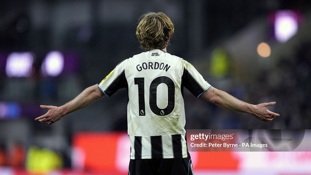 Eddie Howe Jelaskan Alasan Anthony Gordon Dicadangkan Lawan Barcelona