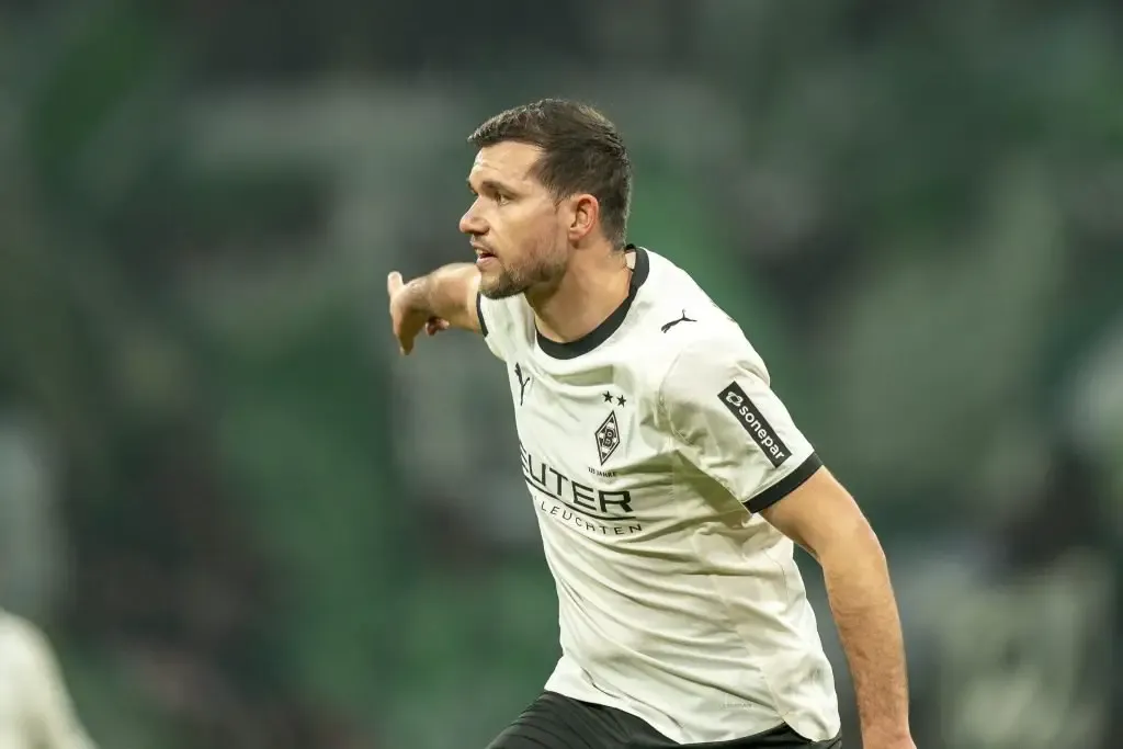 Kevin Stöger Cetak Gol Impian di Tengah Musim Sulit Mönchengladbach - sumber: (getfootballnewsgermany)