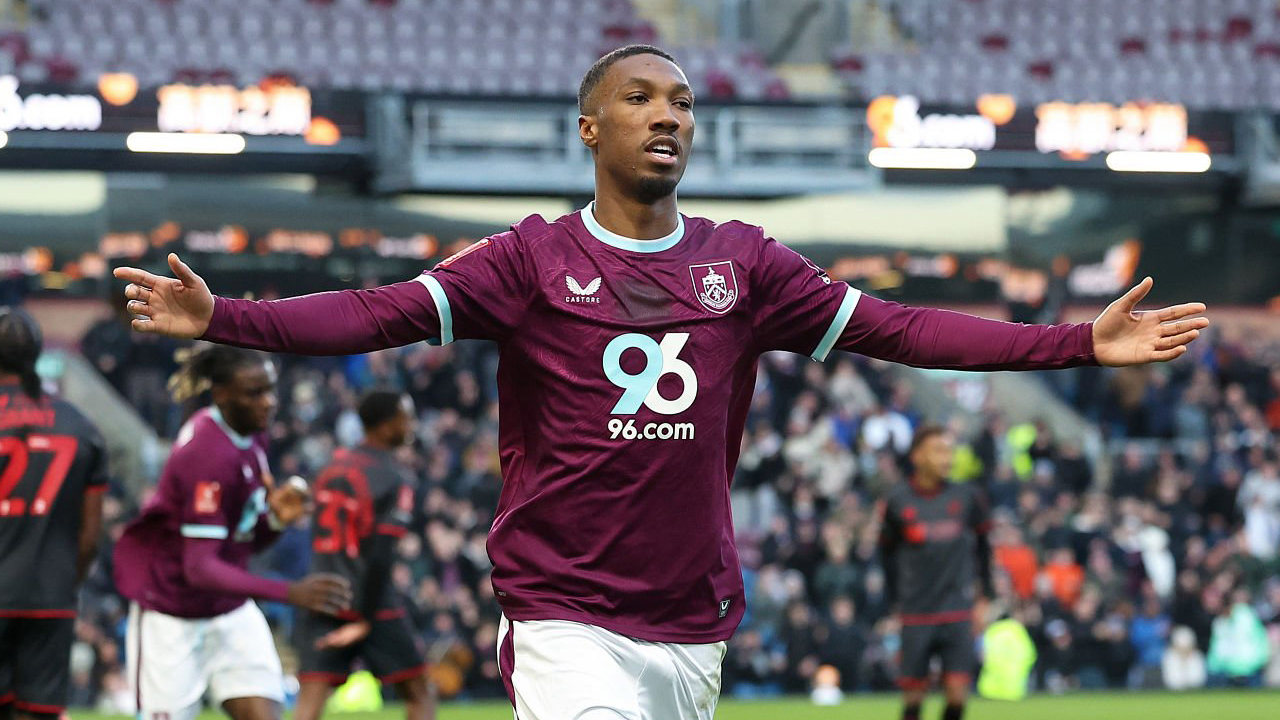 Lawan Mantan Klub, Jaidon Anthony Siap Bantu Burnley Kalahkan Bournemouth