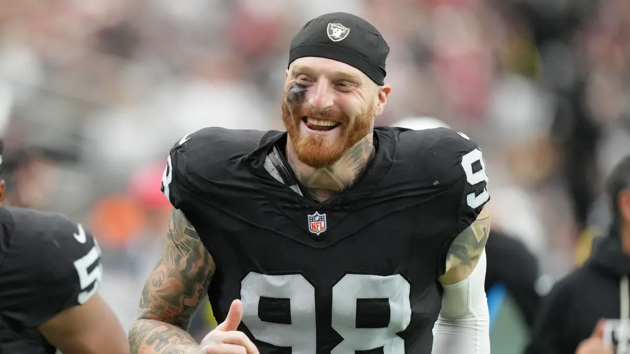 Maxx Crosby Bertahan di Las Vegas Raiders Usai Pertukaran ke Ravens Gagal