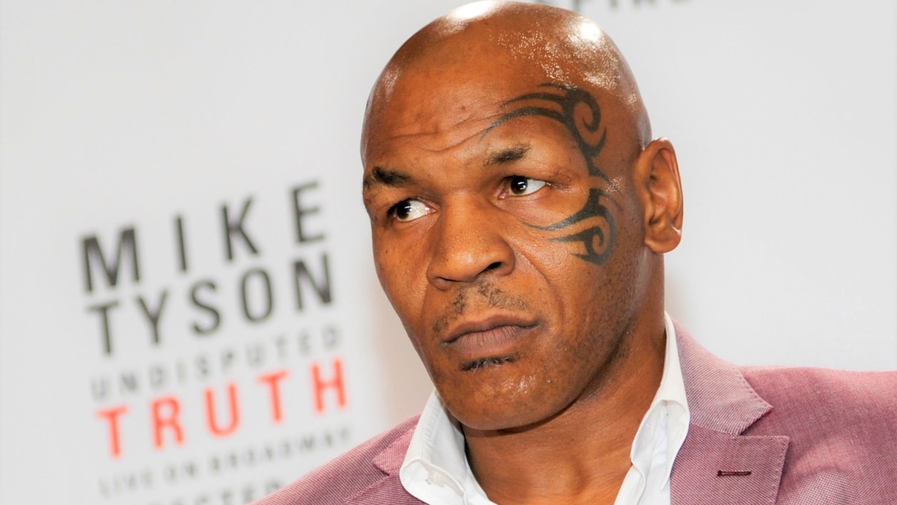 Mike Tyson Sebut Usyk Pantas Jadi Ikon Baru Dunia Tinju