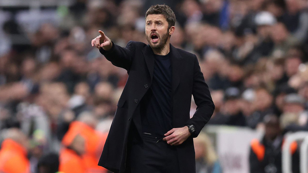 MU Bangkit Bersama Michael Carrick, Pat Nevin: Jangan Lepas Dia!