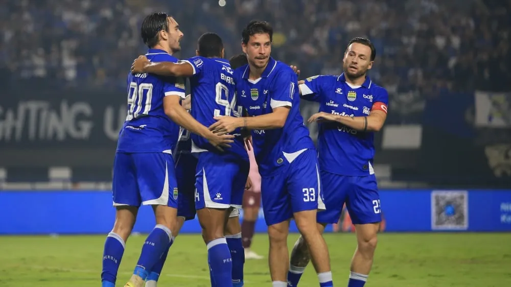 Persib Siap Hadapi Ujian Berat di Kandang Borneo FC: Lebih dari Sekadar Mengejar Kemenangan - sumber: (ileagueid)