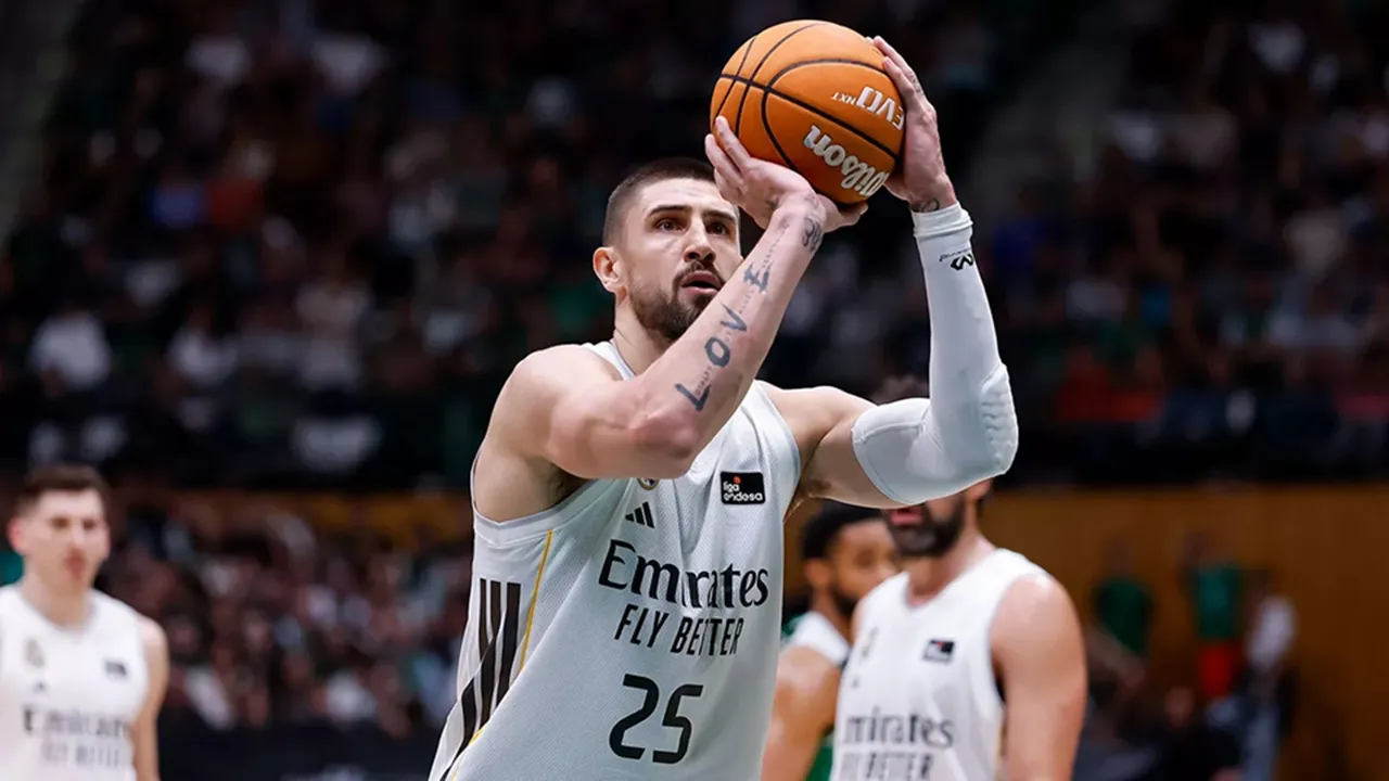 Alex Len Minta Real Madrid Bermain dengan Konsisten