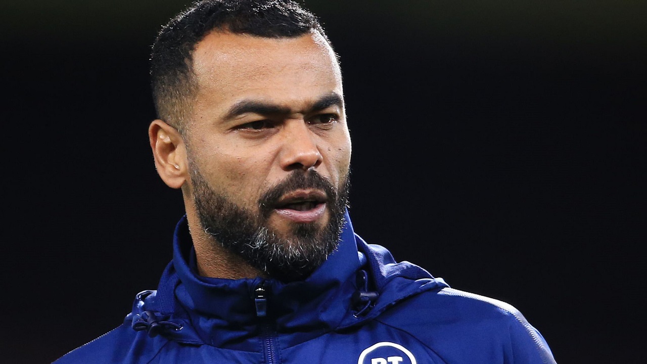 Alfredo Pedulla: Ashley Cole Akan Tangani Cesena di Sisa Musim Ini