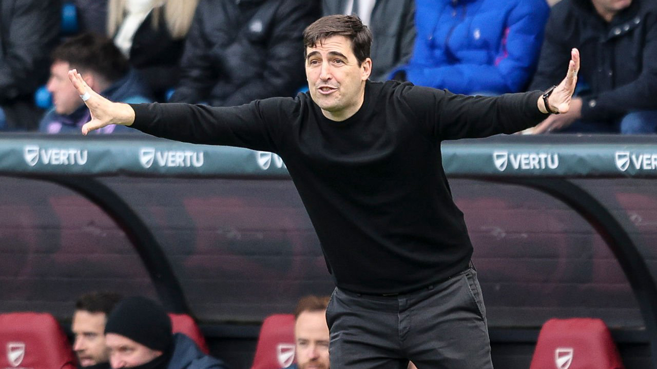 Andoni Iraola Ungkap Kekecewaan Usai Bournemouth Ditahan Burnley