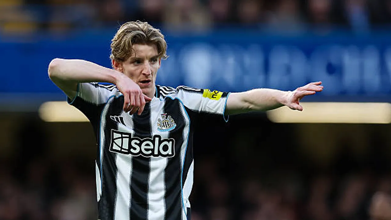 Anthony Gordon Serang Balik Wayne Rooney dan Alan Shearer Usai Dikritik