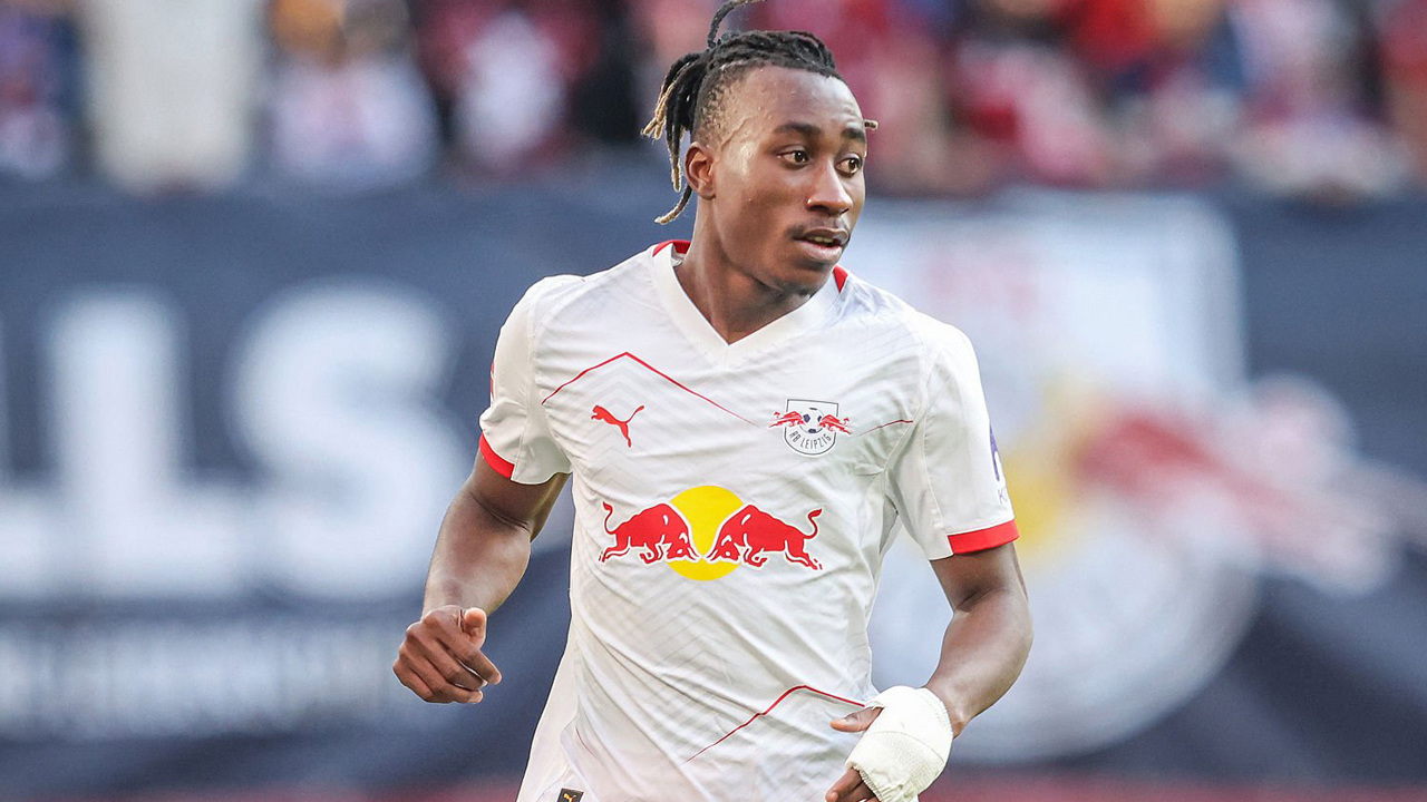 Bayern Munich Tak Lagi Kejar Yan Diomande, Peluang MU Makin Besar