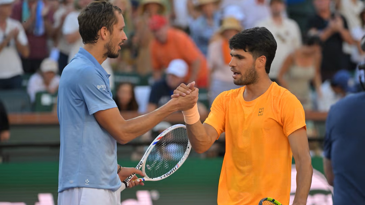 Daniil Medvedev Tak Besar-Besarkan Kemenangan Atas Carlos Alcaraz