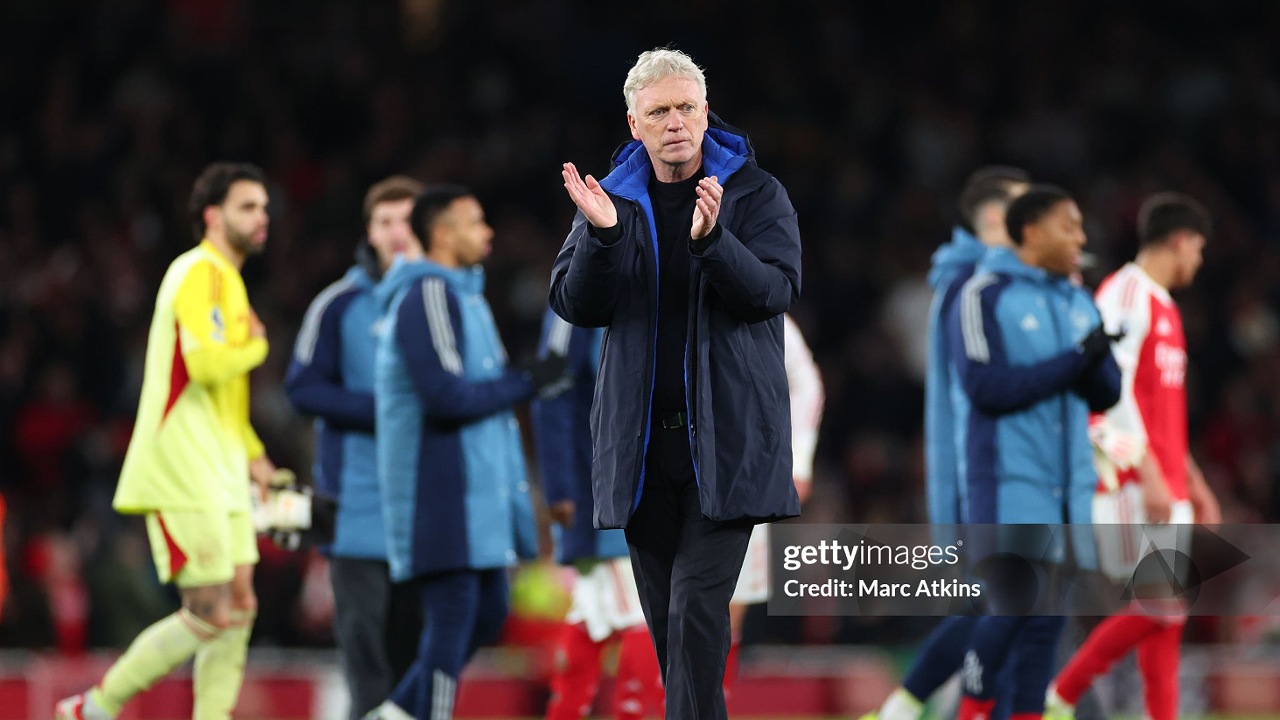 David Moyes Bungkam soal Absennya Dua Bek Utama Everton