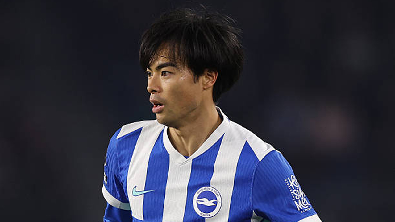 Fabian Hurzeler Buka Peluang Kaoru Mitoma Tampil Lawan Liverpool