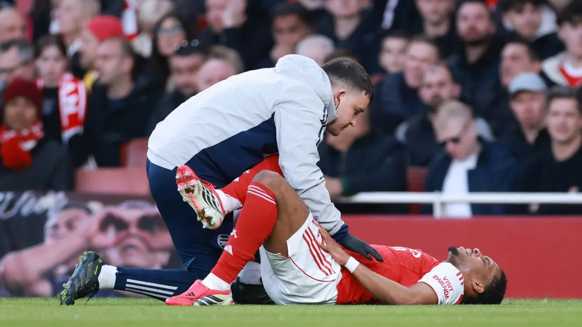 Jurrien Timber Cedera, Arsenal Khawatir Jelang Laga Leverkusen - sumber: (footballlondon)