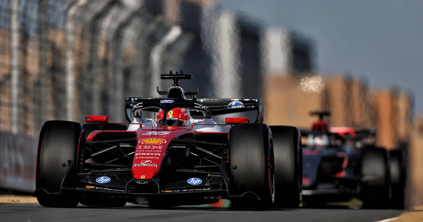 Leclerc Siapkan Strategi ‘Efek Bola Salju’ Lawan Mercedes