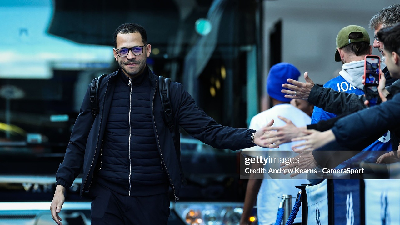 Liam Rosenior Isyaratkan Perubahan Strategi Transfer Chelsea