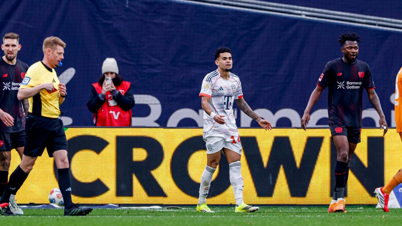 Meski Wasit Akui Kesalahannya, Luis Diaz Tetap Dapat Skorsing Kartu Merah