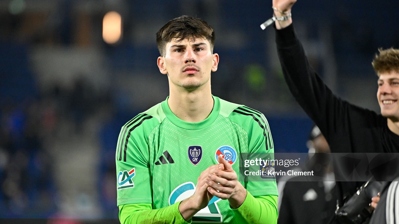 Mike Penders Diprediksi Jadi Kiper Utama Baru Chelsea