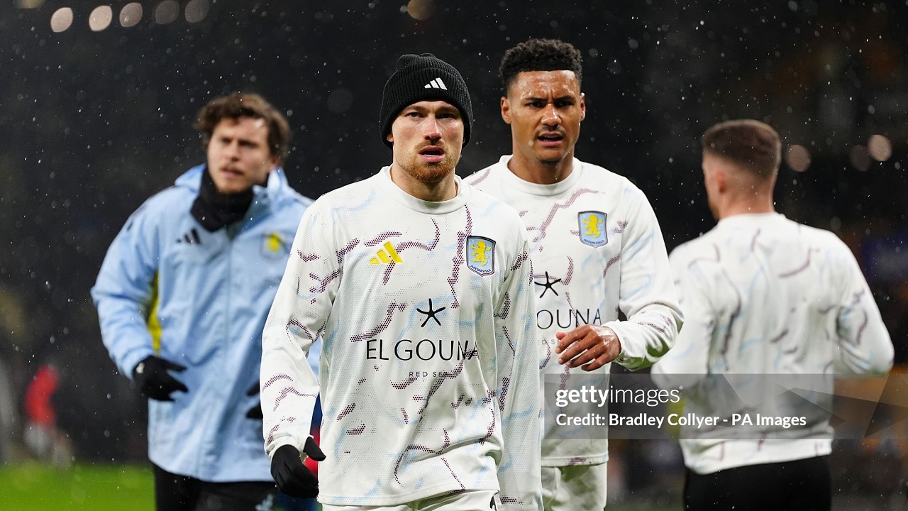 Unai Emery Pantau Kondisi Matty Cash Jelang Lawan Manchester United