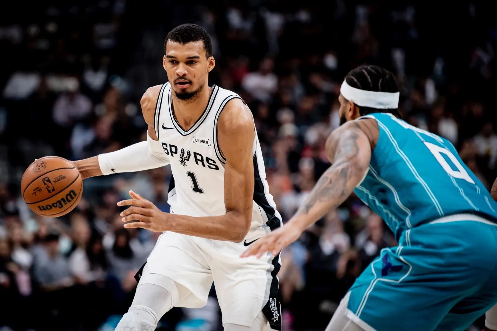 Wembanyama Bidik Gelar MVP dan Pemain Bertahan Terbaik - sumber: (mainbasket)