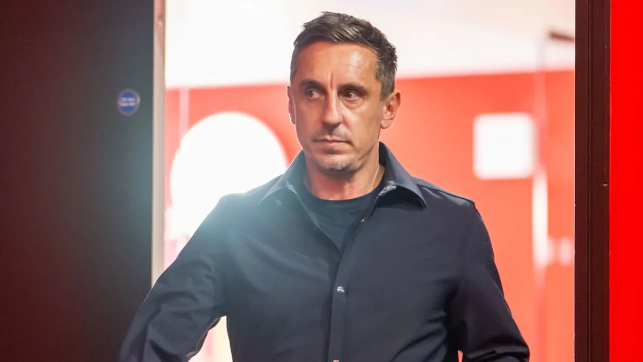 Gary Neville Nilai Keputusan MU Lepas Casemiro Sudah Tepat