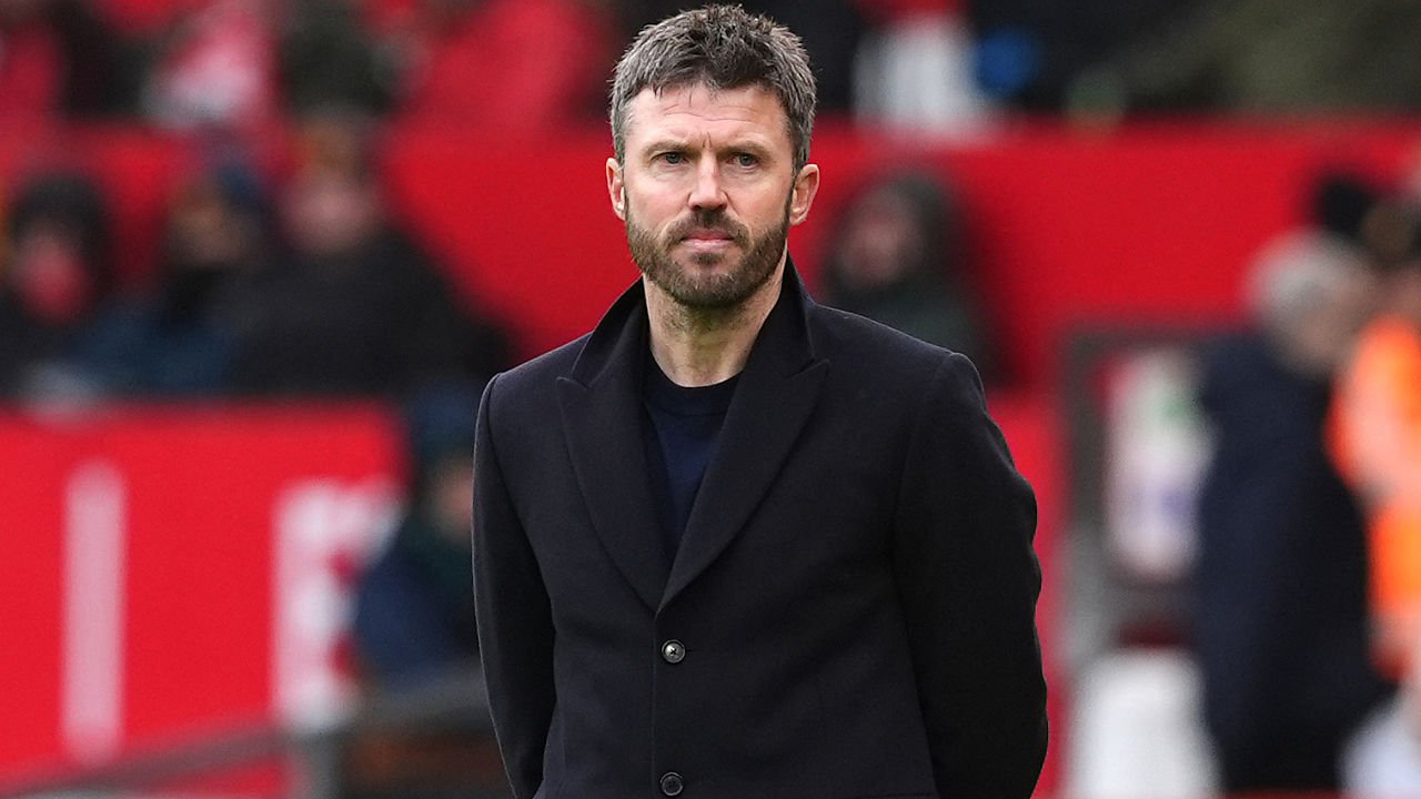 Michael Carrick Bahas Peluang Casemiro Bertahan di Manchester United